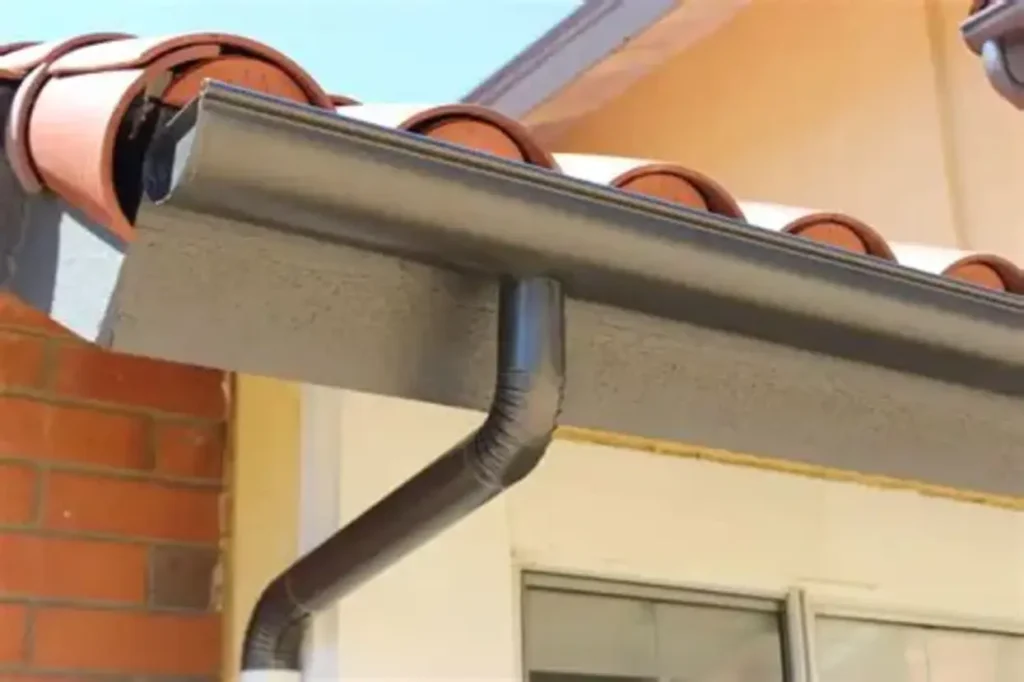 6 Must-Have Tools for Efficient Half Round Gutter Systems 6 must have tools for efficient half round gutter systems (1)